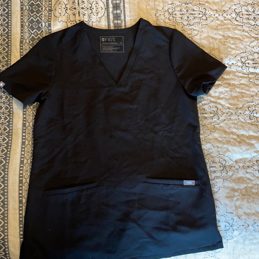FIGS scrub top- regular XS Black
